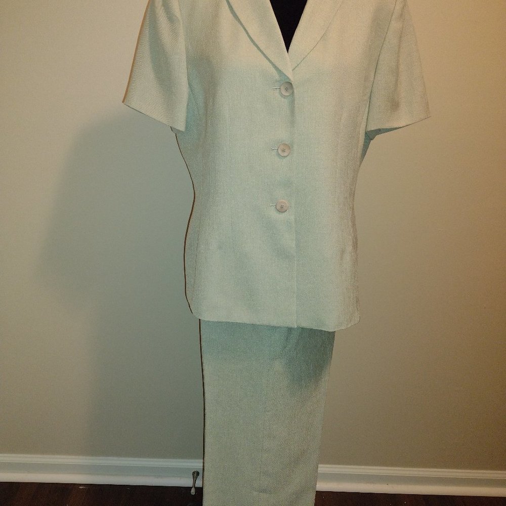 Le Suit Essentials, 2pc Pant Suit, Size-14, Light Green Color